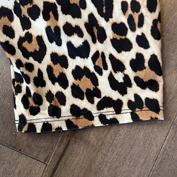 (2/$20) Zara cheetah print biker shorts/leggings - Picture 3 of 4